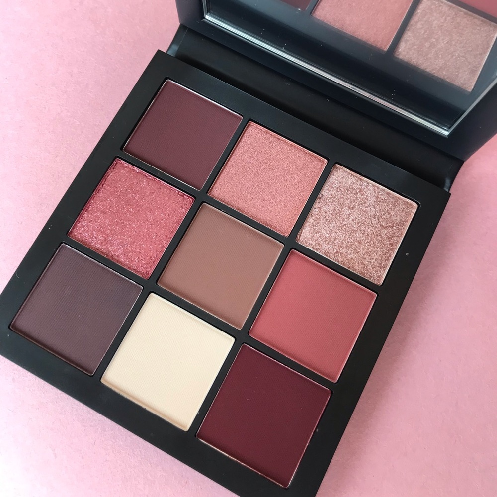 HUDA BEAUTY Obsessions Palette In Muave